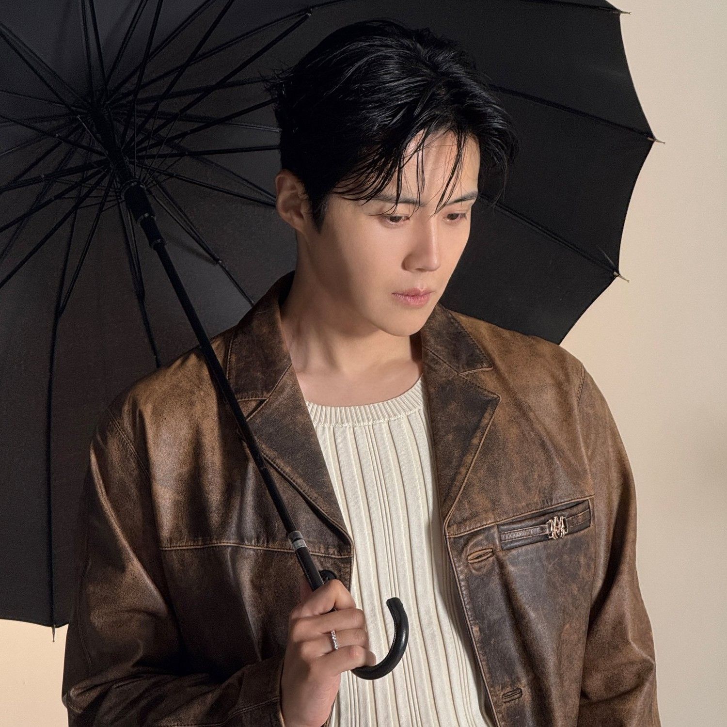 粉絲拍下的金宣虎瞬間