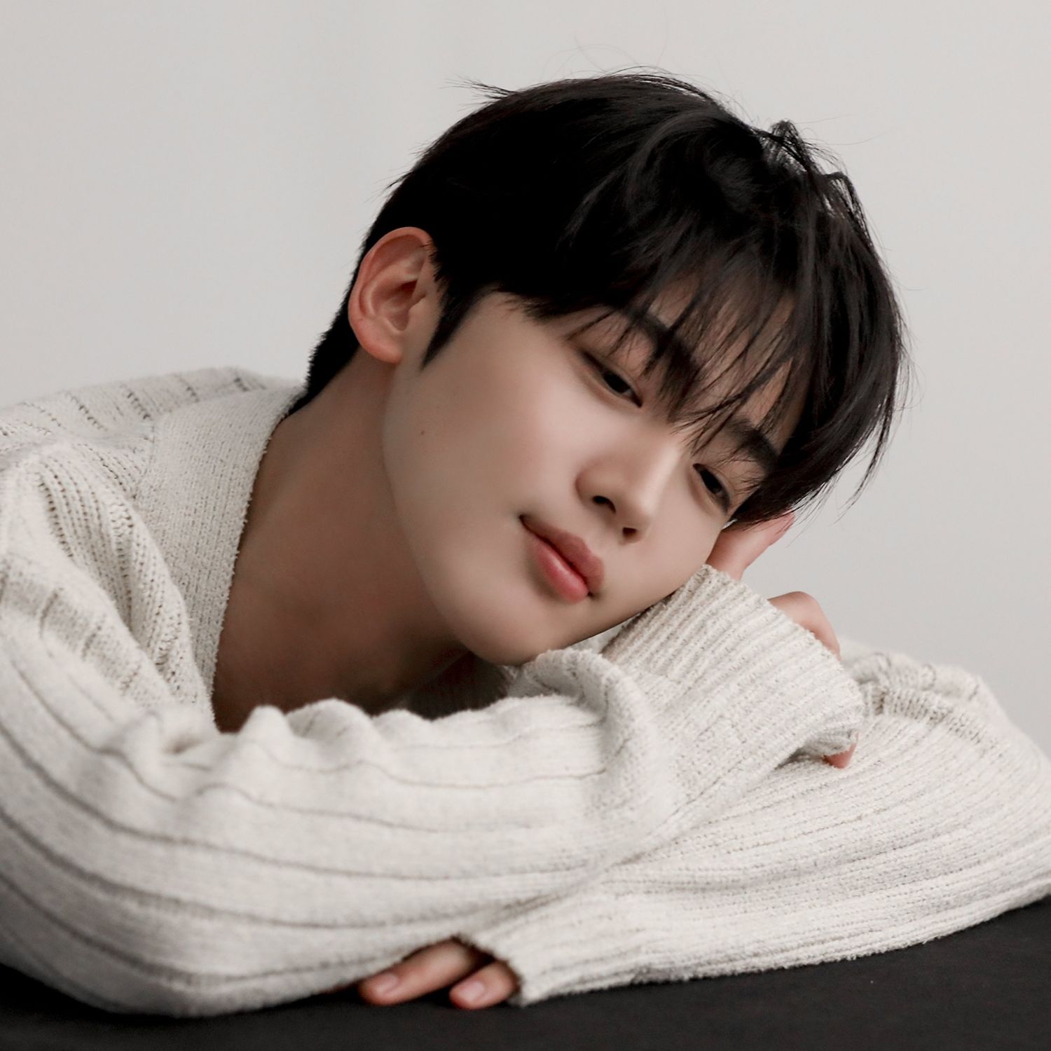 Behind-the-scenes cut of Kim Yohan