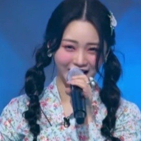 Foto terbaru dari Hong Jiyoon