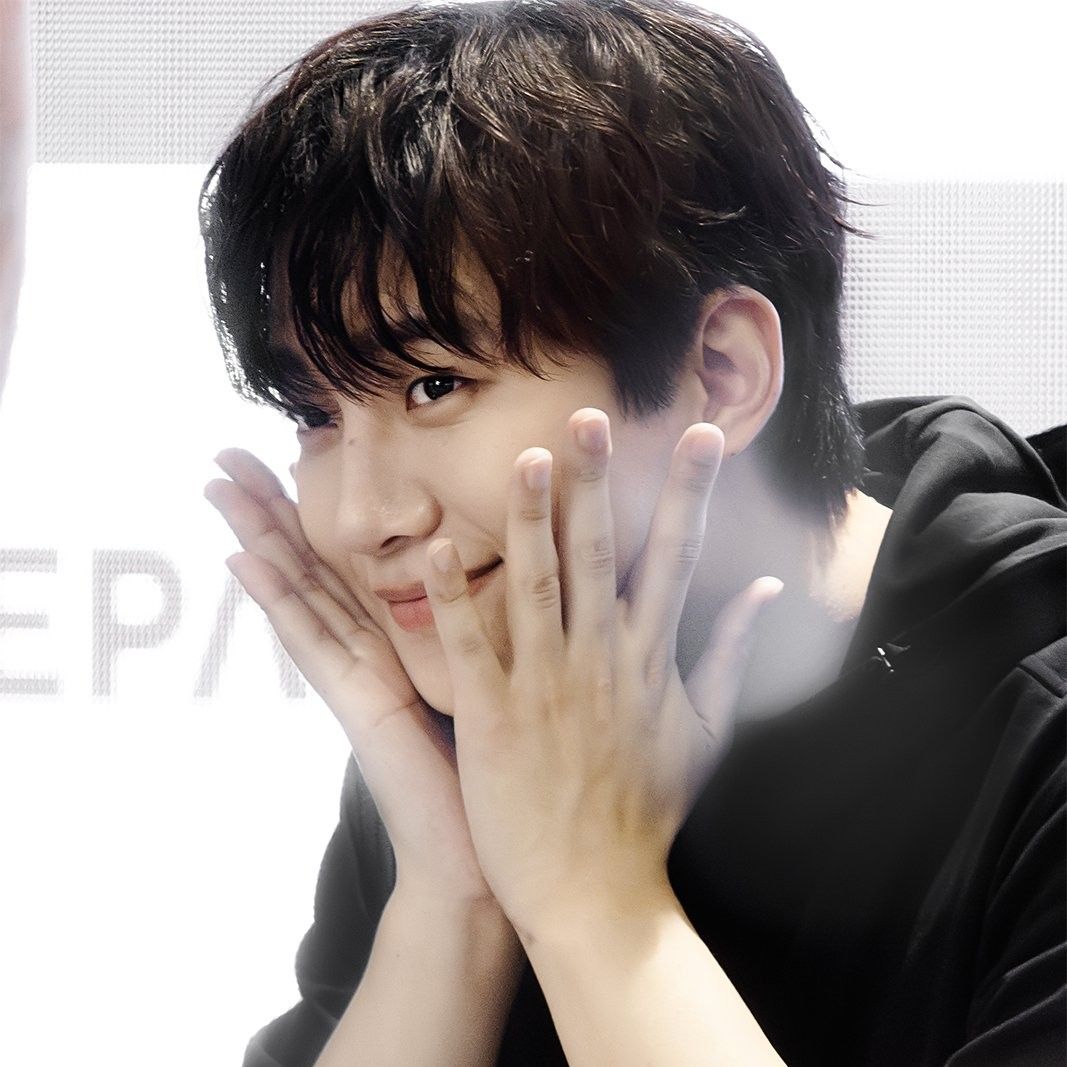 Foto kegiatan terbaru dari Lee Junho