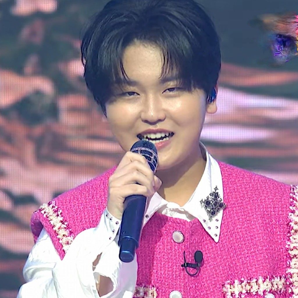 Recent activity shot of Park Sungon