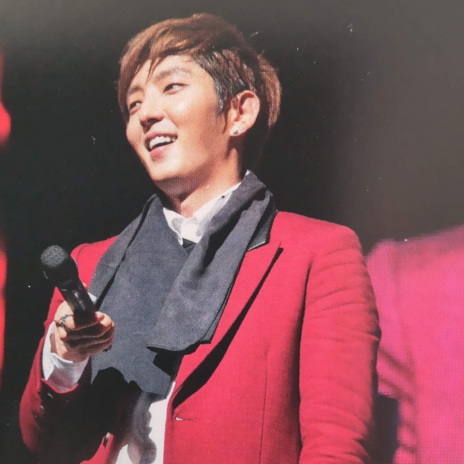 Behind-the-scenes cut of Lee Joongi