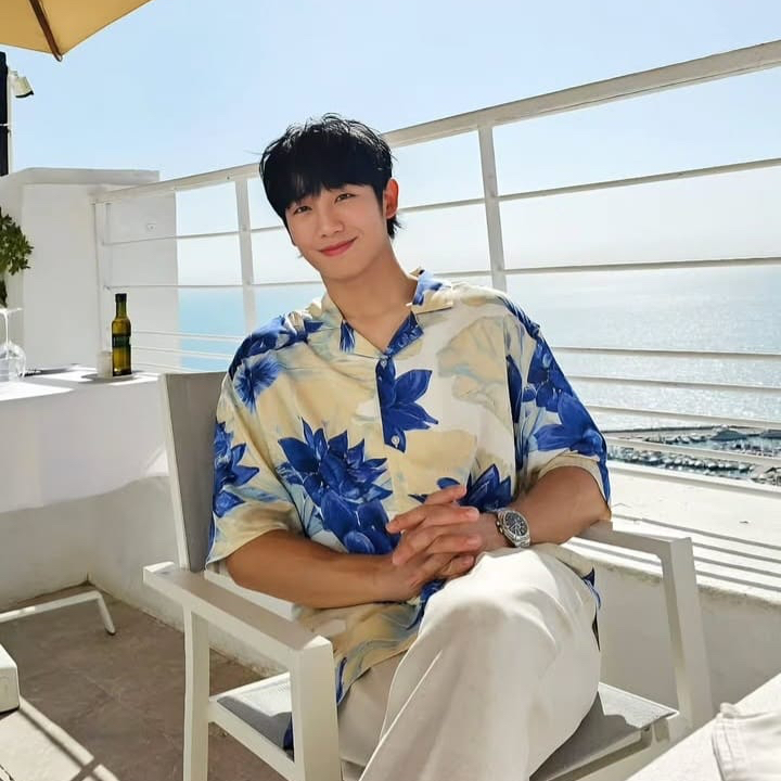 Behind-the-scenes cut of Jung Haein