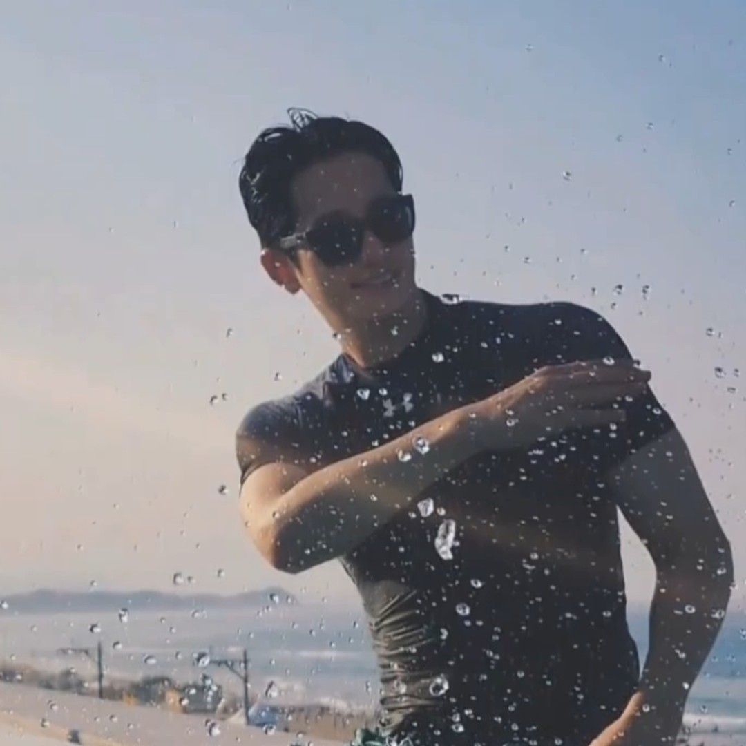 Recent activity shot of Park Sihoo