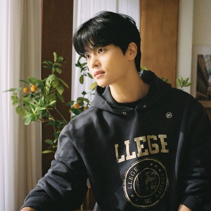 Latest photo of Cha Hakyeon (N)