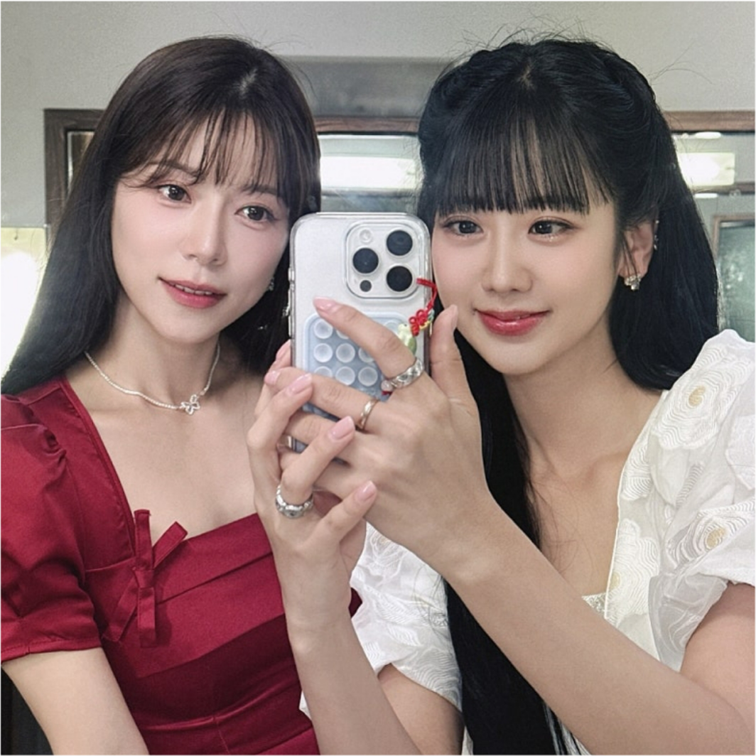 Behind-the-scenes cut of Kang Hyeyeon
