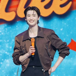 Behind-the-scenes cut of Lee Jongsuk