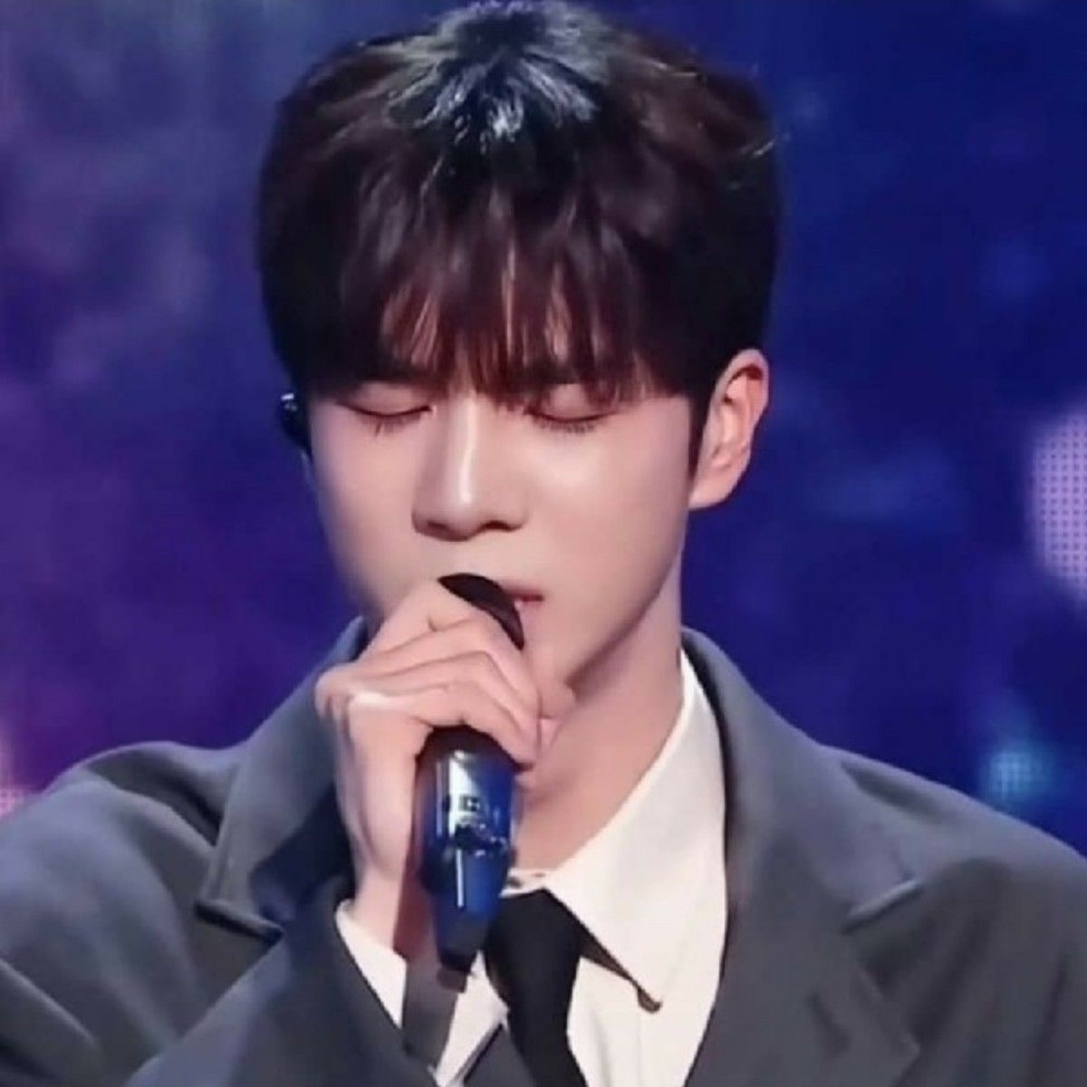 Cuplikan di balik layar dari Jeong Dongwon