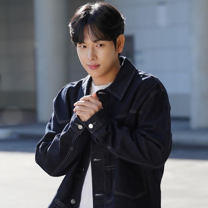 Recent activity shot of Lim Siwan