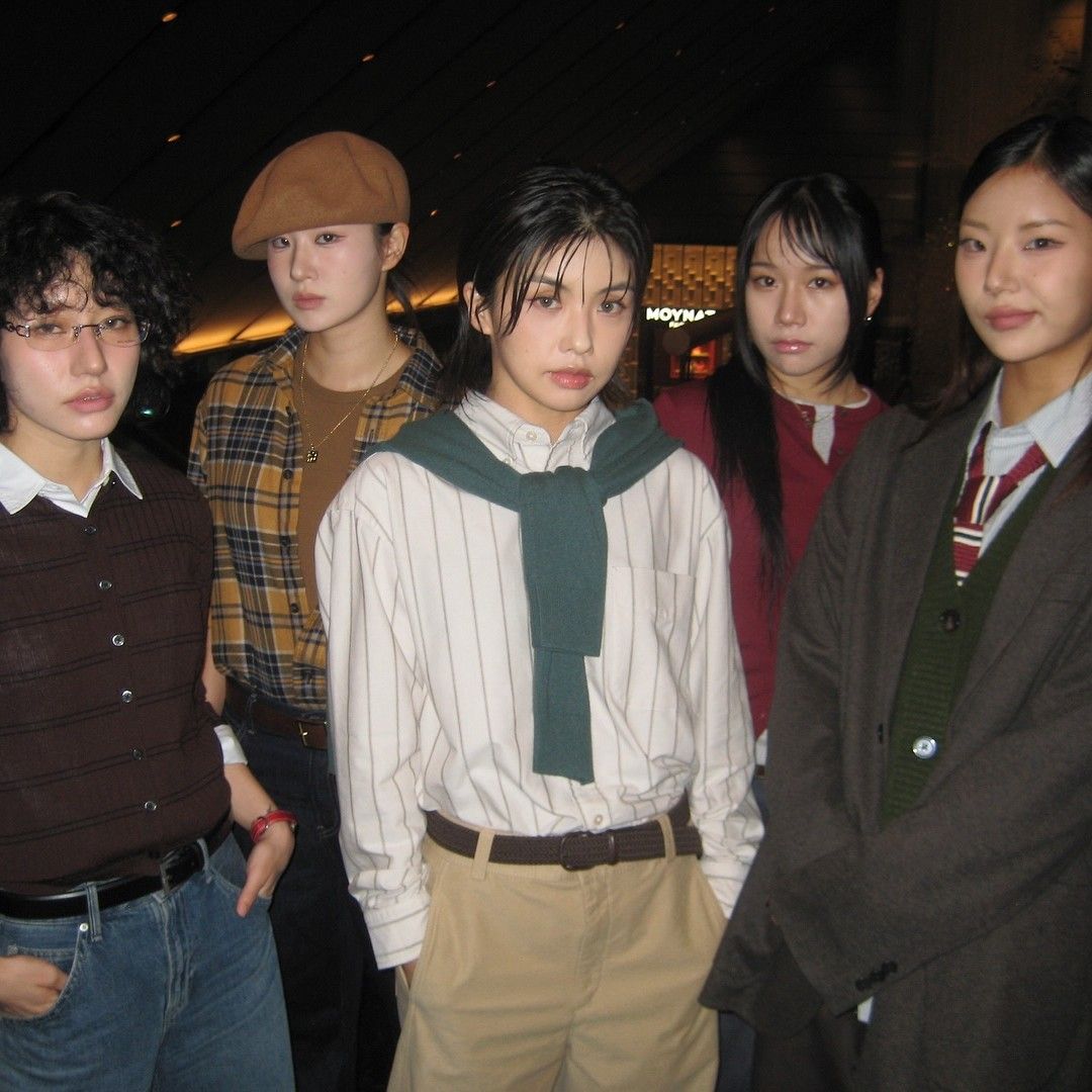 Behind-the-scenes cut of Aiki