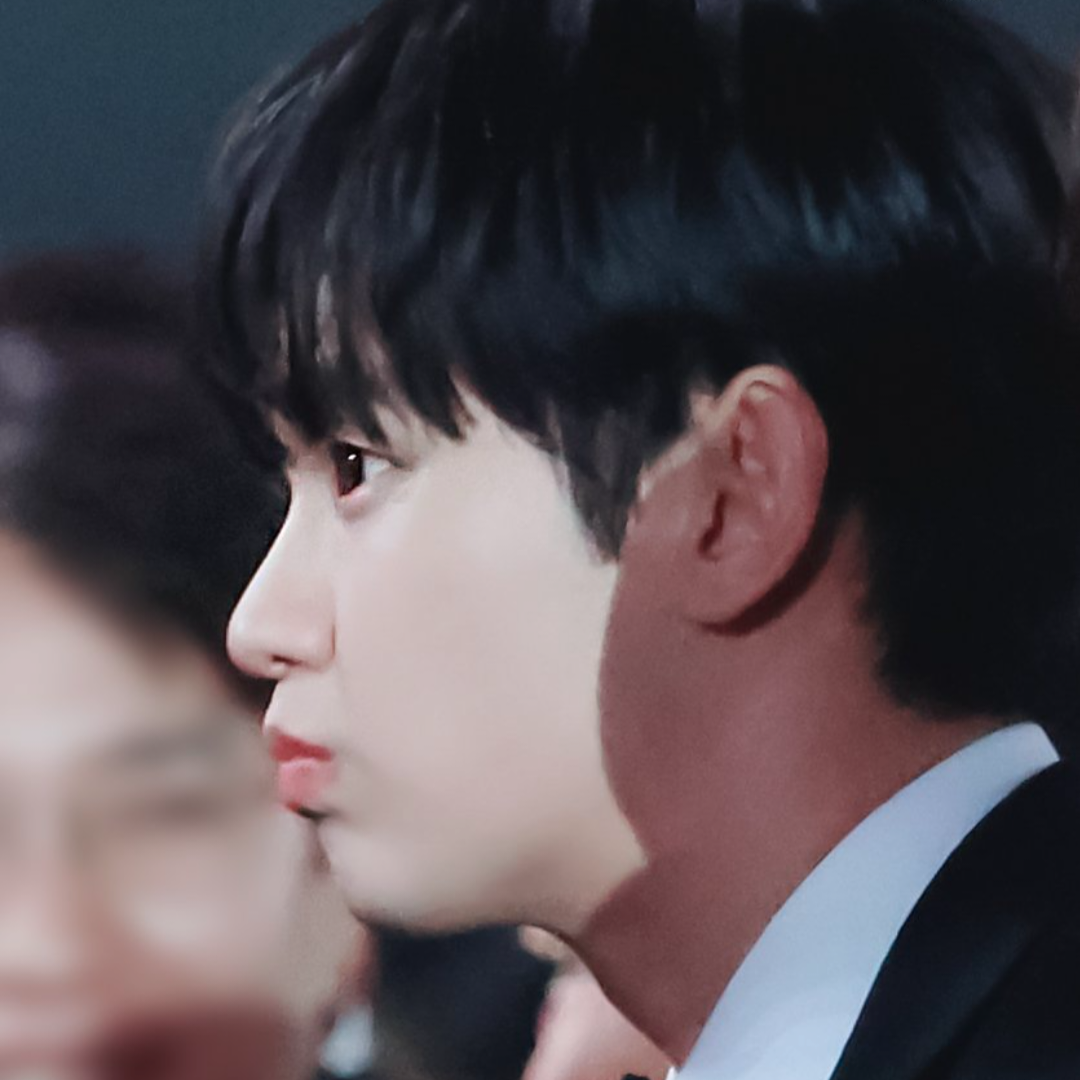 金秀賢的最新照片