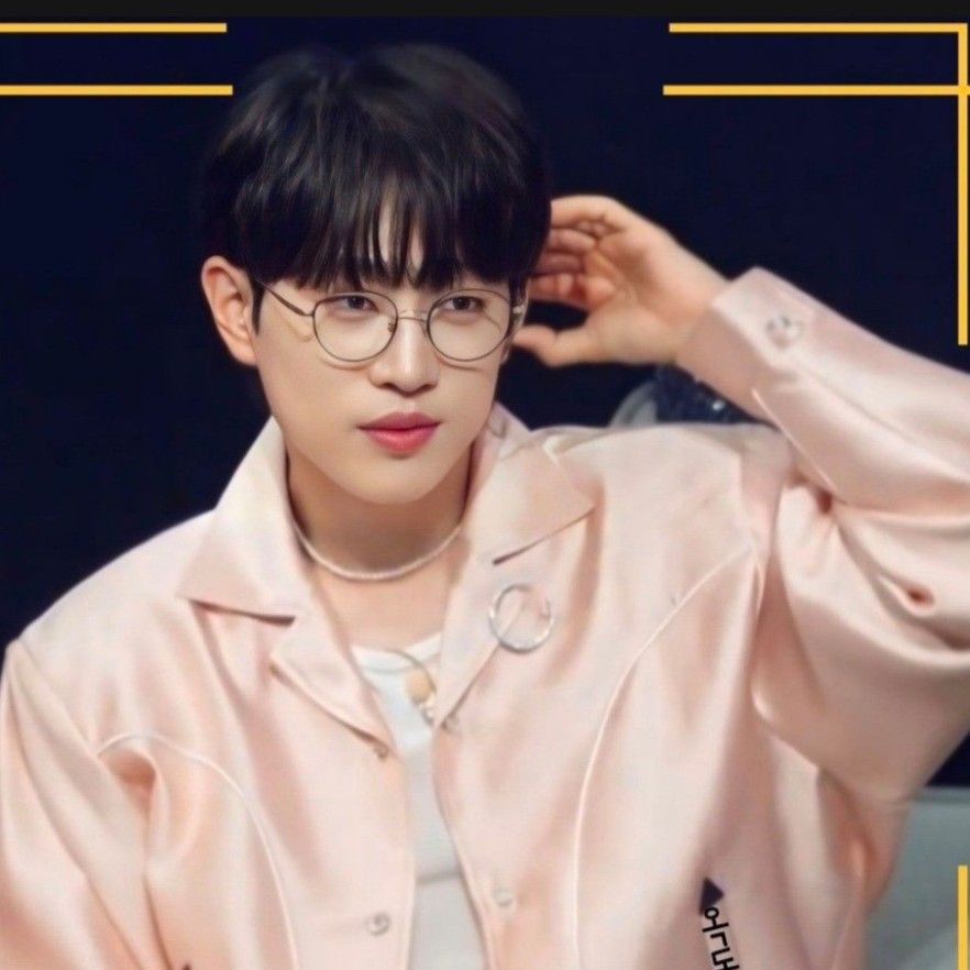 Behind-the-scenes cut of An Sunghoon