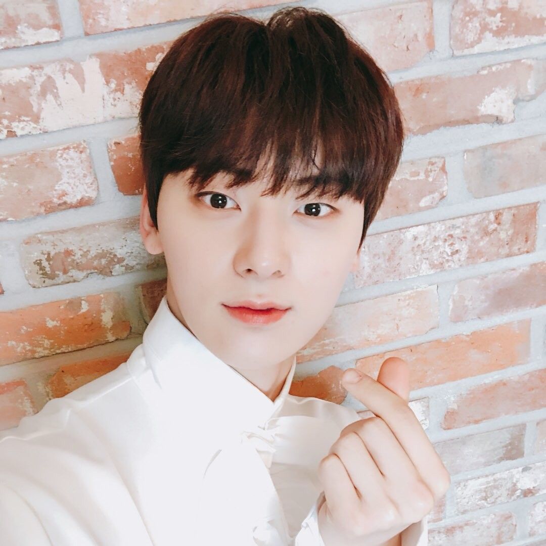 Latest photo of Hwang Minhyun