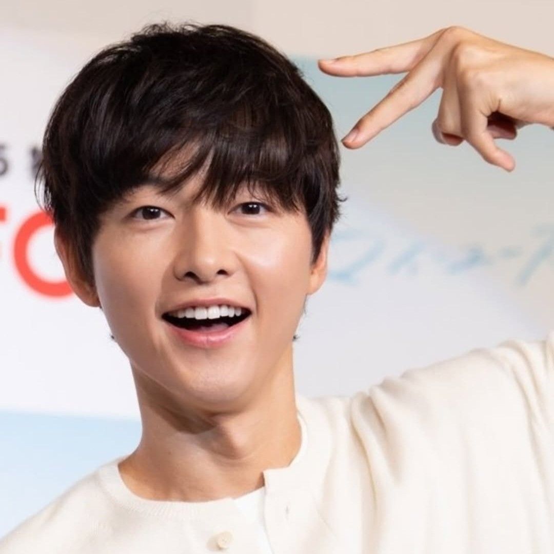 Recent activity shot of Song Joongki