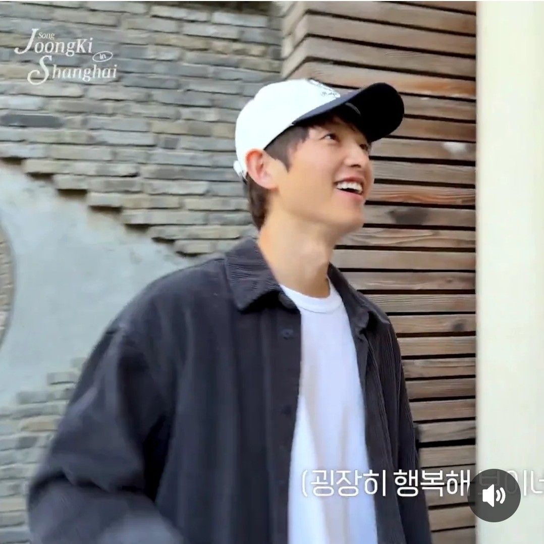 Behind-the-scenes cut of Song Joongki