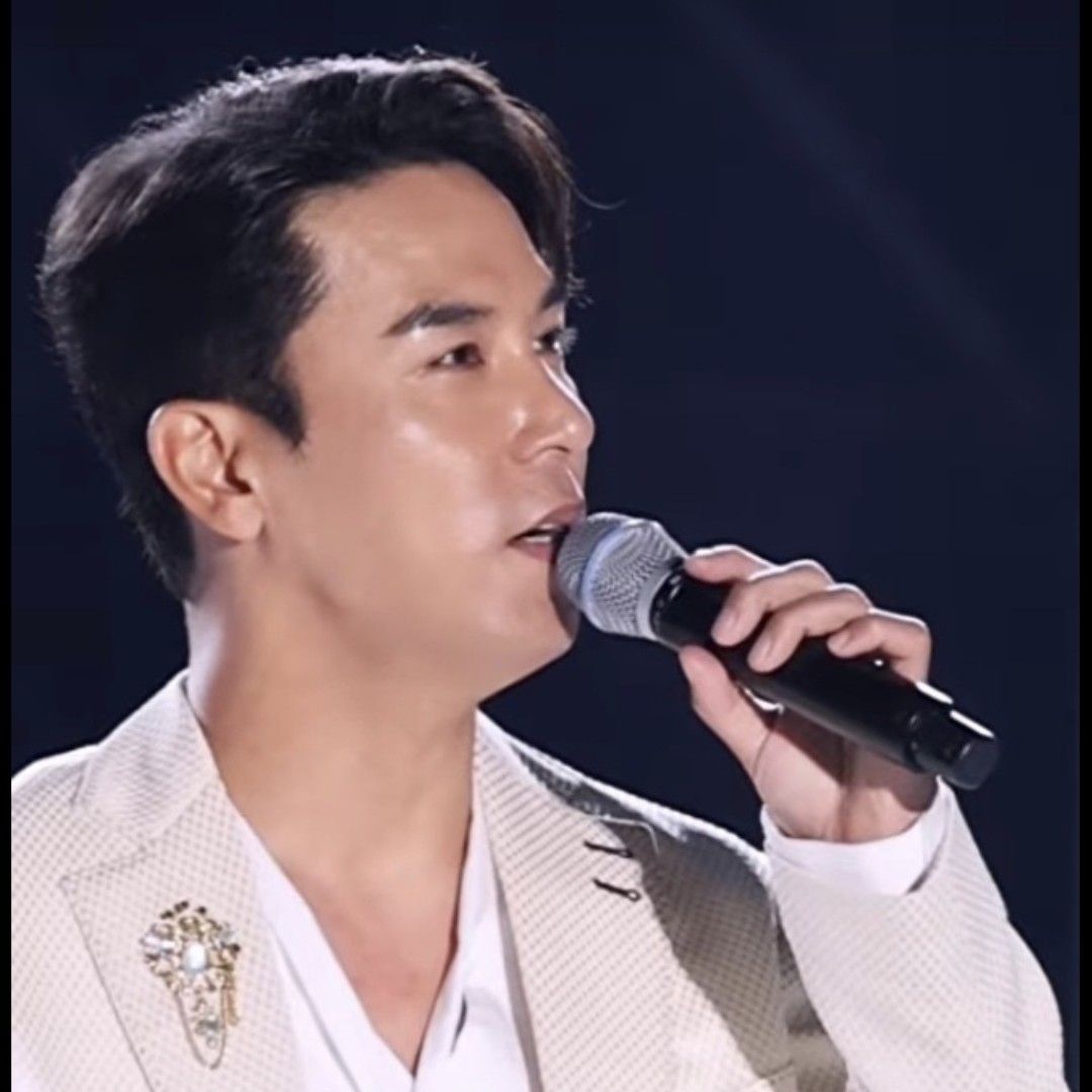 Recent activity shot of Jang Minho
