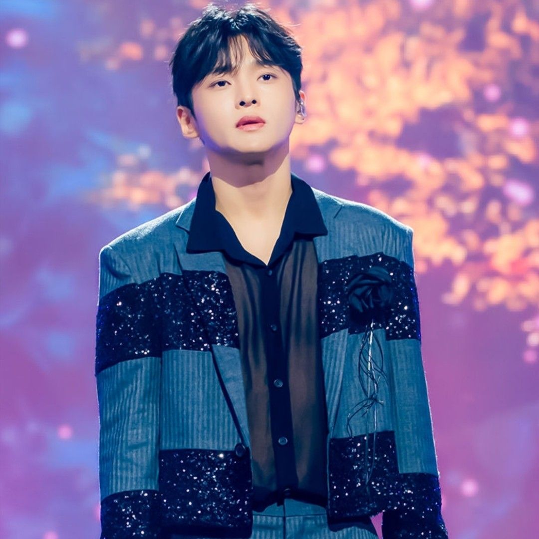 A moment captured by a fan of Seong Ri