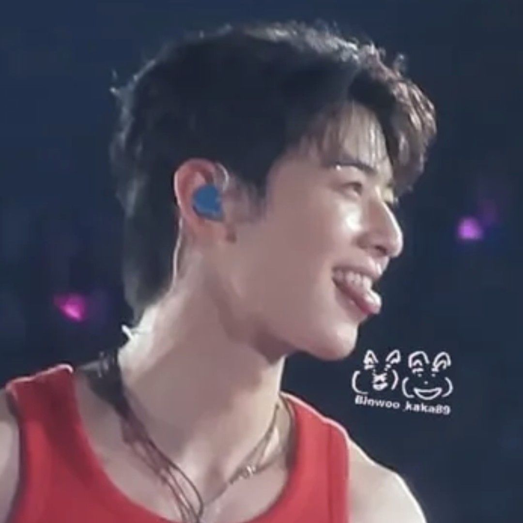 Recent activity shot of Cha Eunwoo
