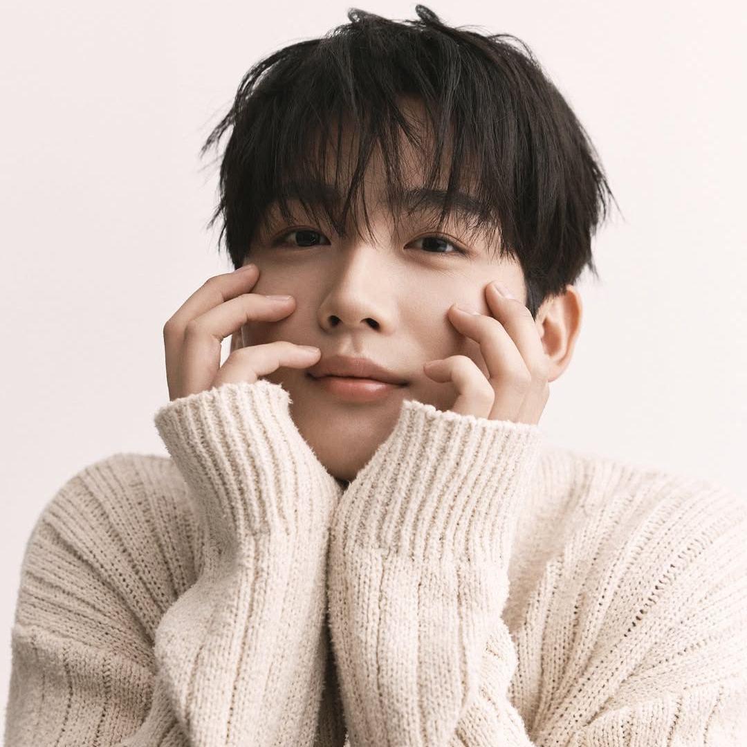 Recent activity shot of Kim Yohan