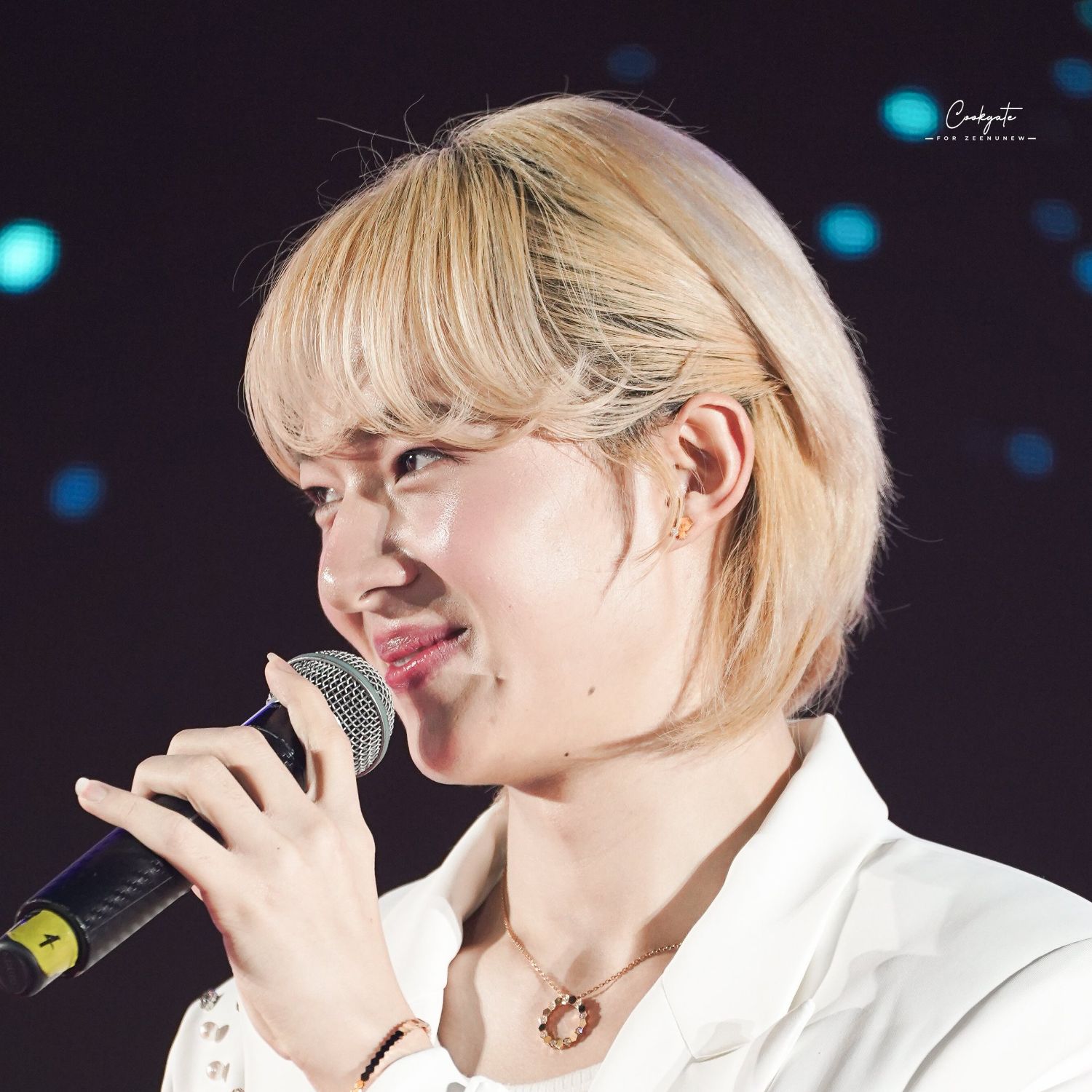 A moment captured by a fan of NuNew