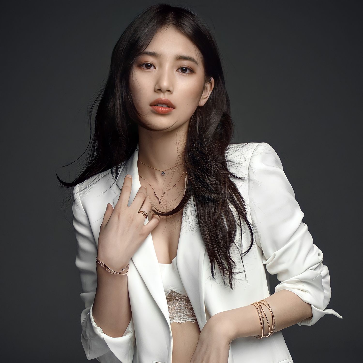 Latest photo of Bae Suzy