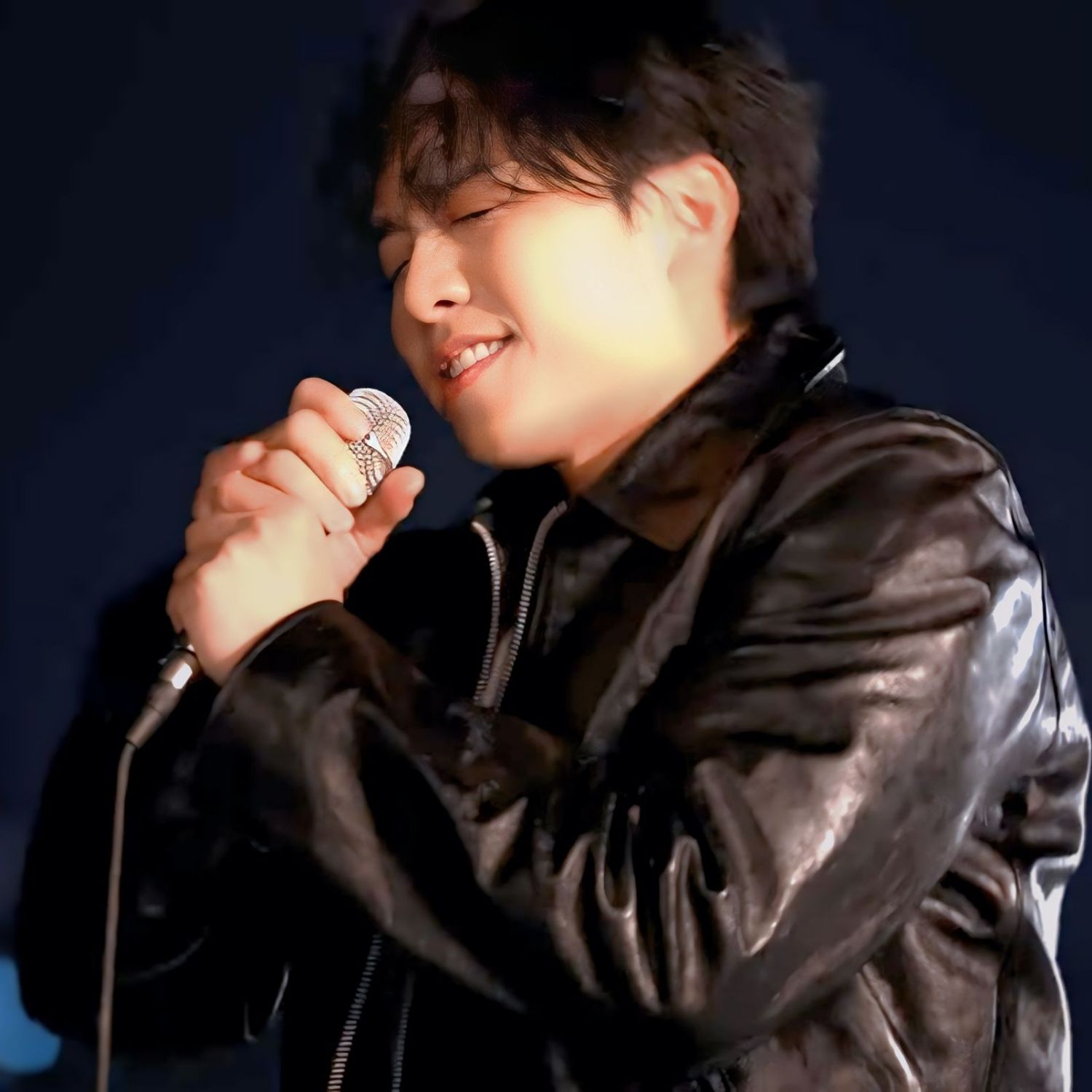 Latest photo of Lee Seunggi