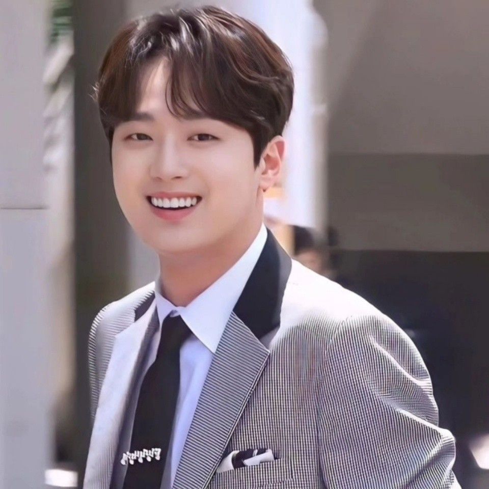 Recent activity shot of Lee Chanwon