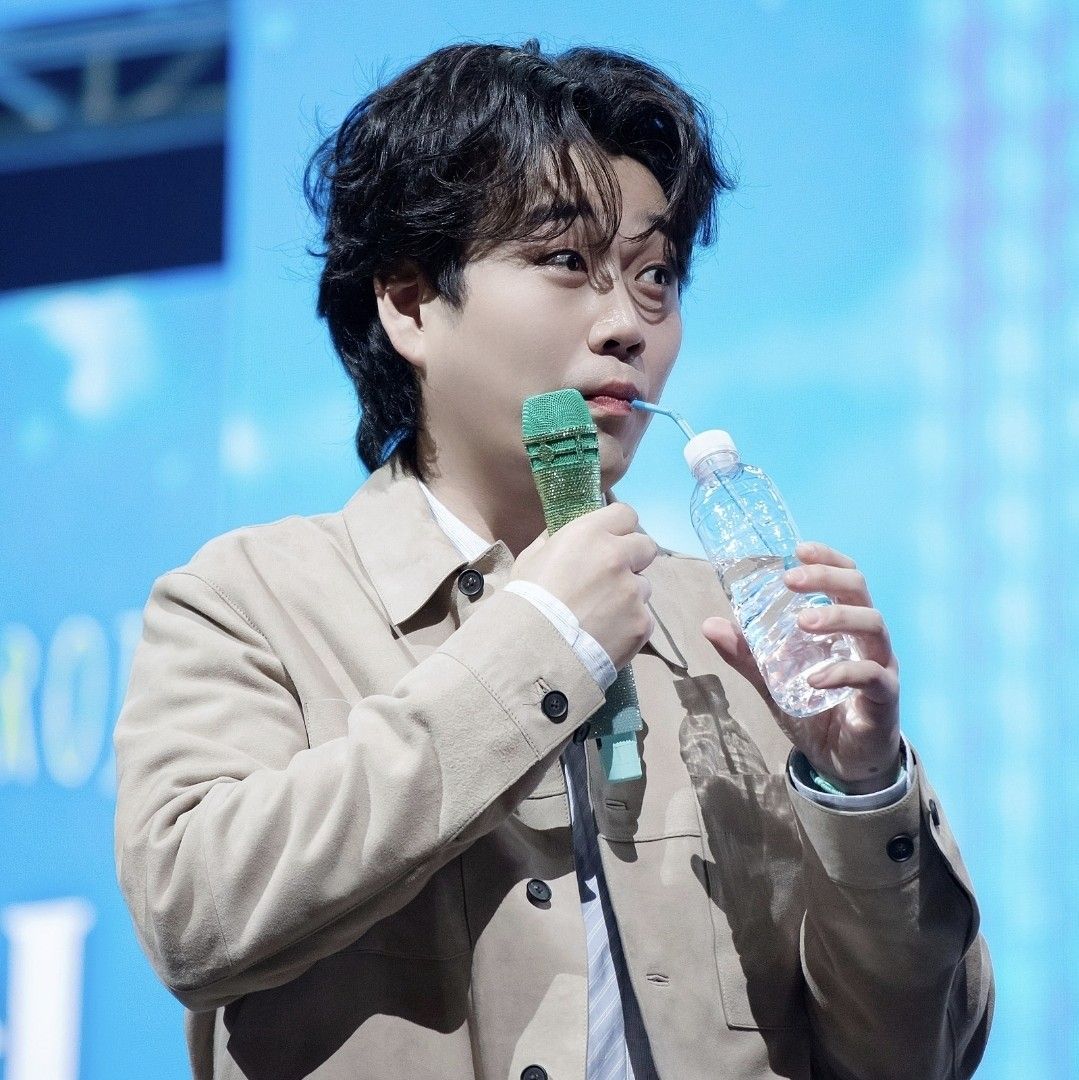 Recent activity shot of Hwang Youngwoong