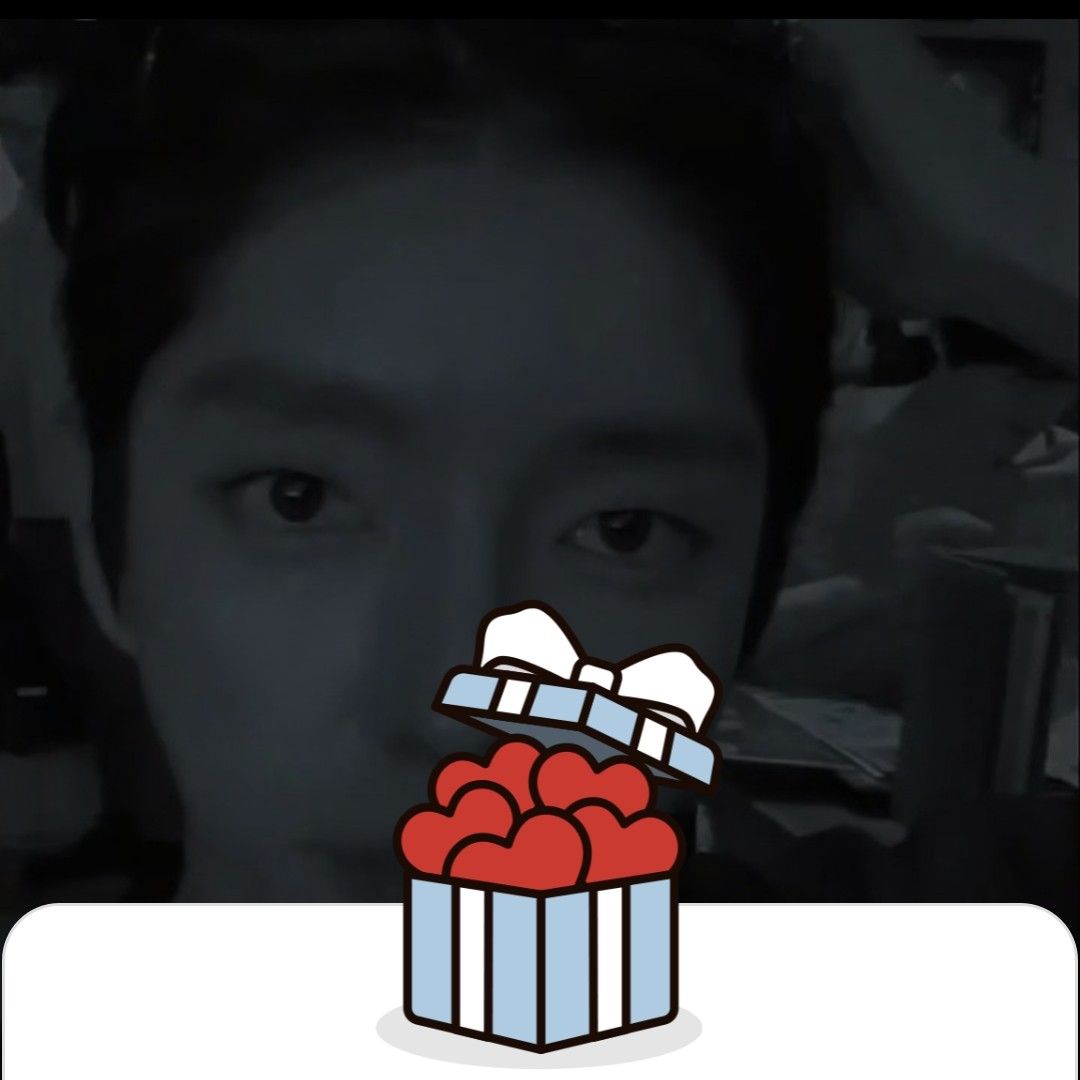 Behind-the-scenes cut of Lee Joongi