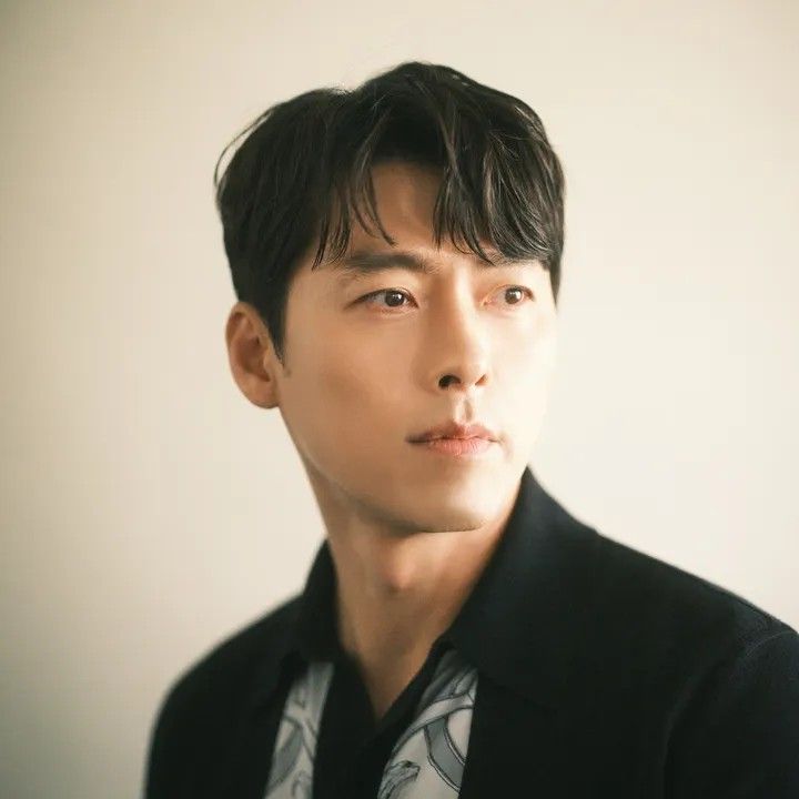 A moment captured by a fan of Hyun Bin