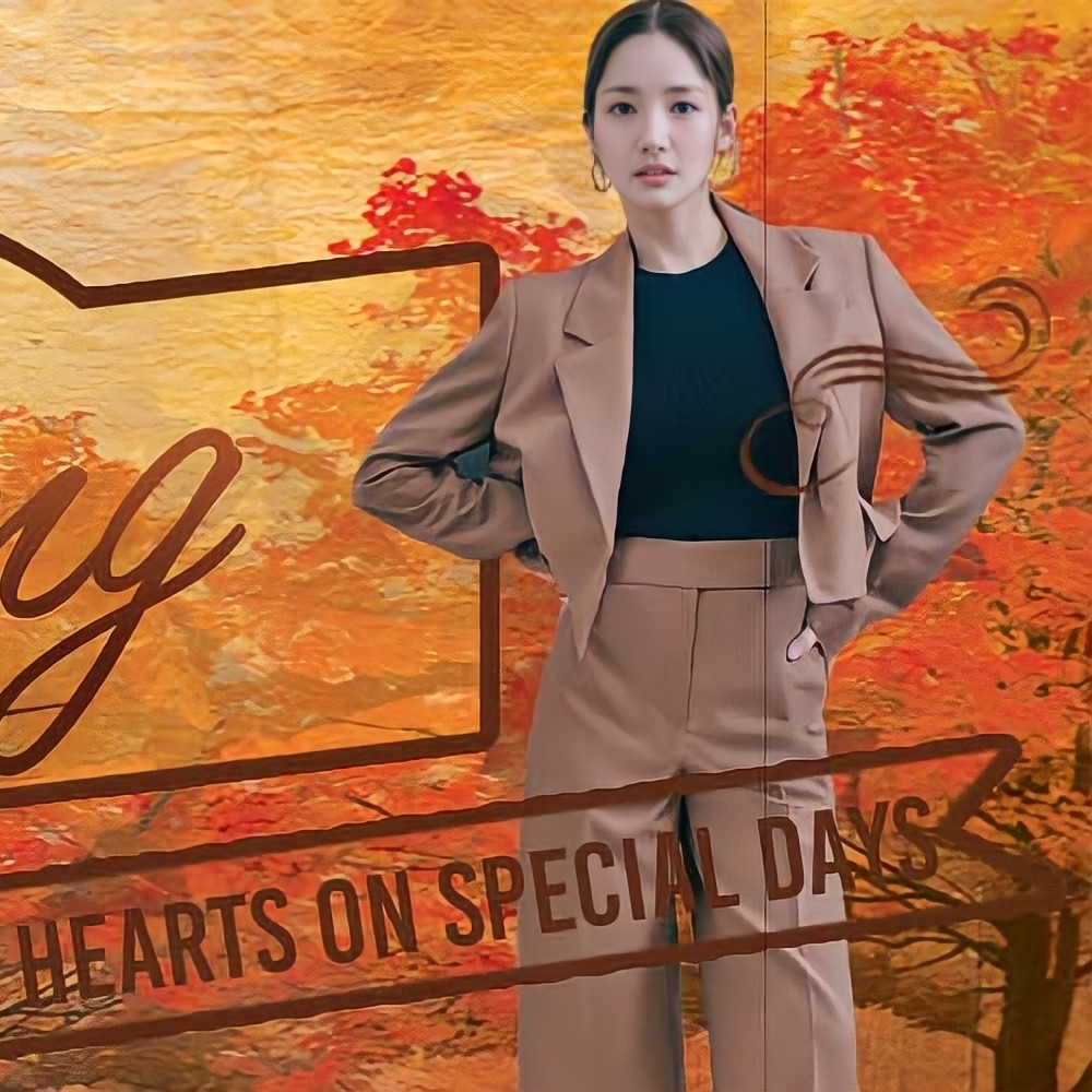 Behind-the-scenes cut of Park Minyoung