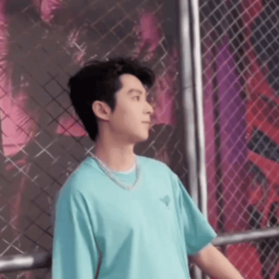 A moment captured by a fan of Dylan Wang