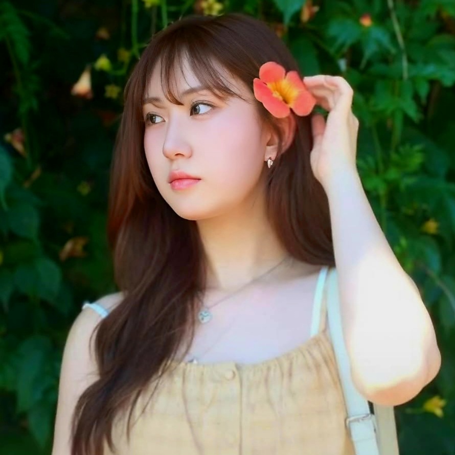 Behind-the-scenes cut of Jeon Yujin