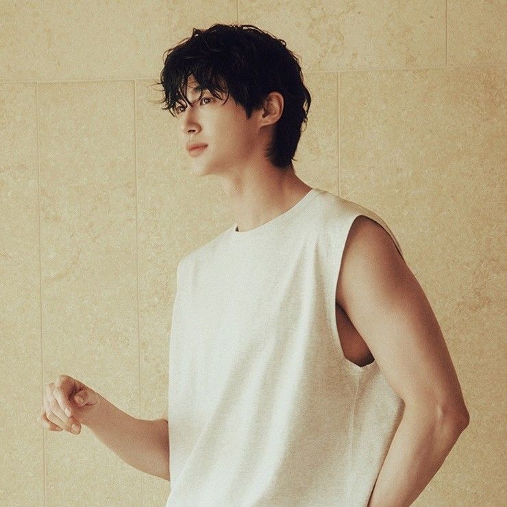 Latest photo of Byeon Wooseok
