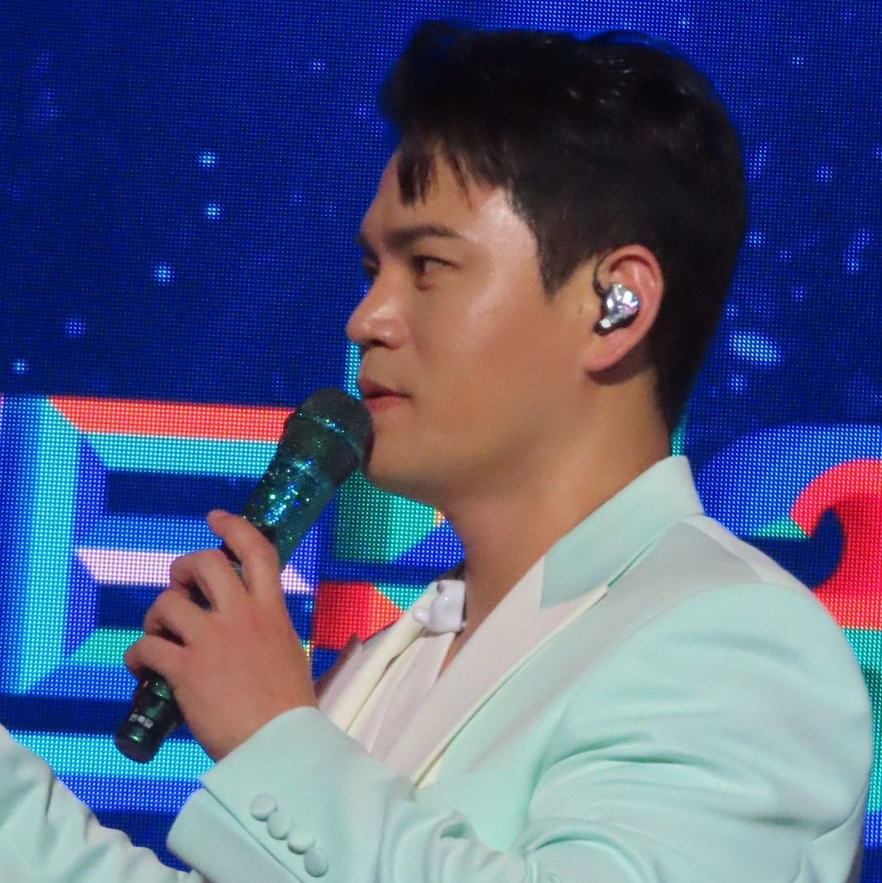 A moment captured by a fan of Lee Jung