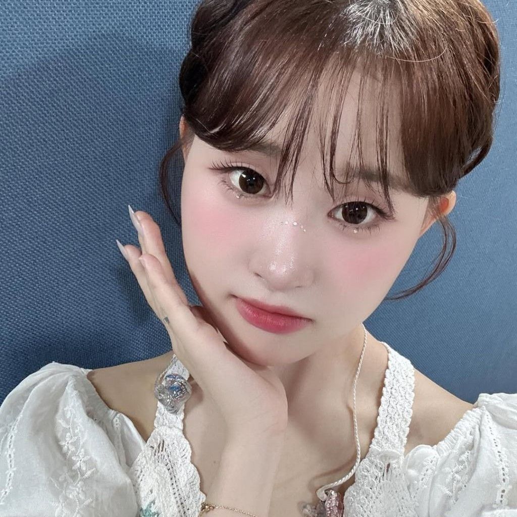 Recent activity shot of Kim Dahyun