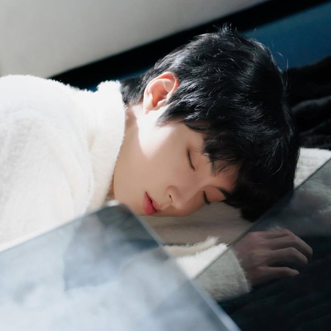 Foto kegiatan terbaru dari Hwang Inyoup