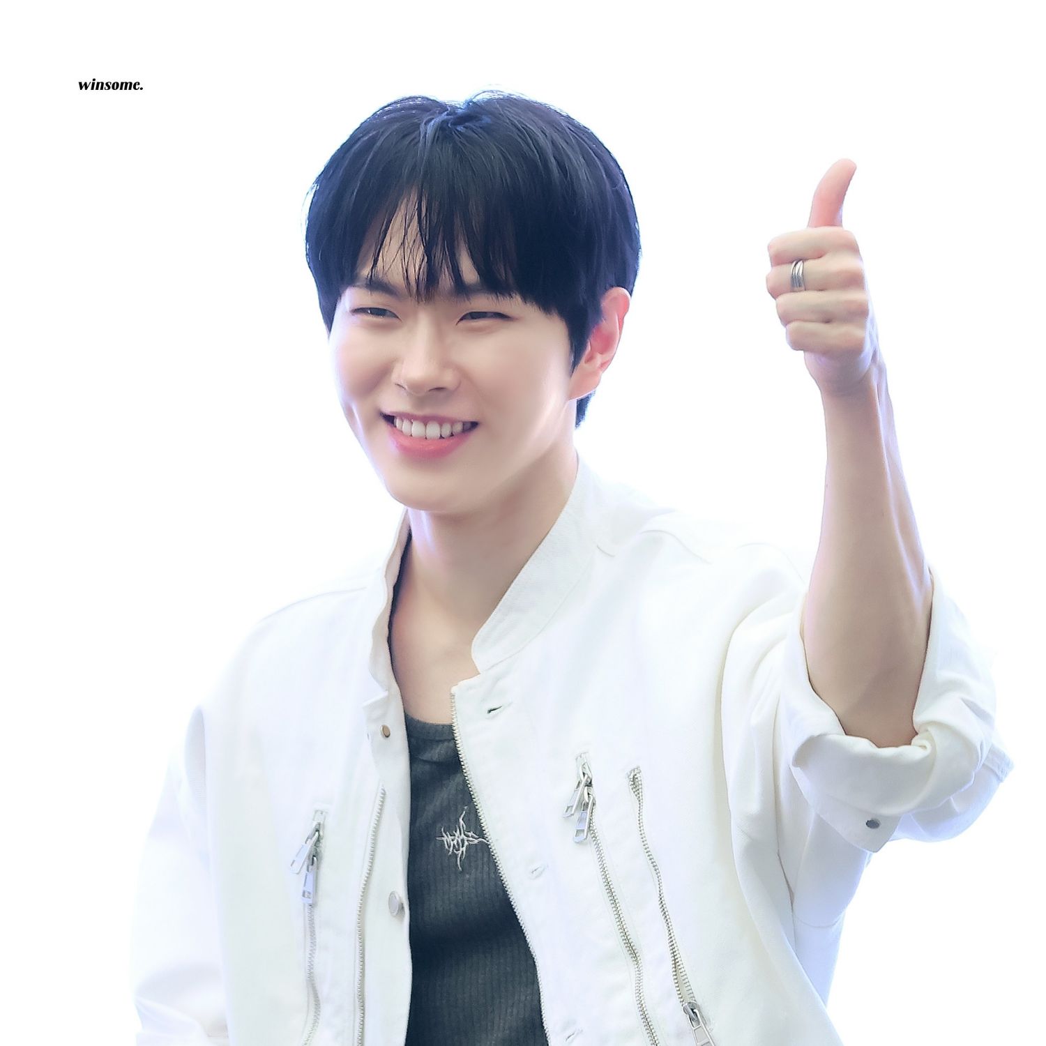 Behind-the-scenes cut of Lee Byeongchan