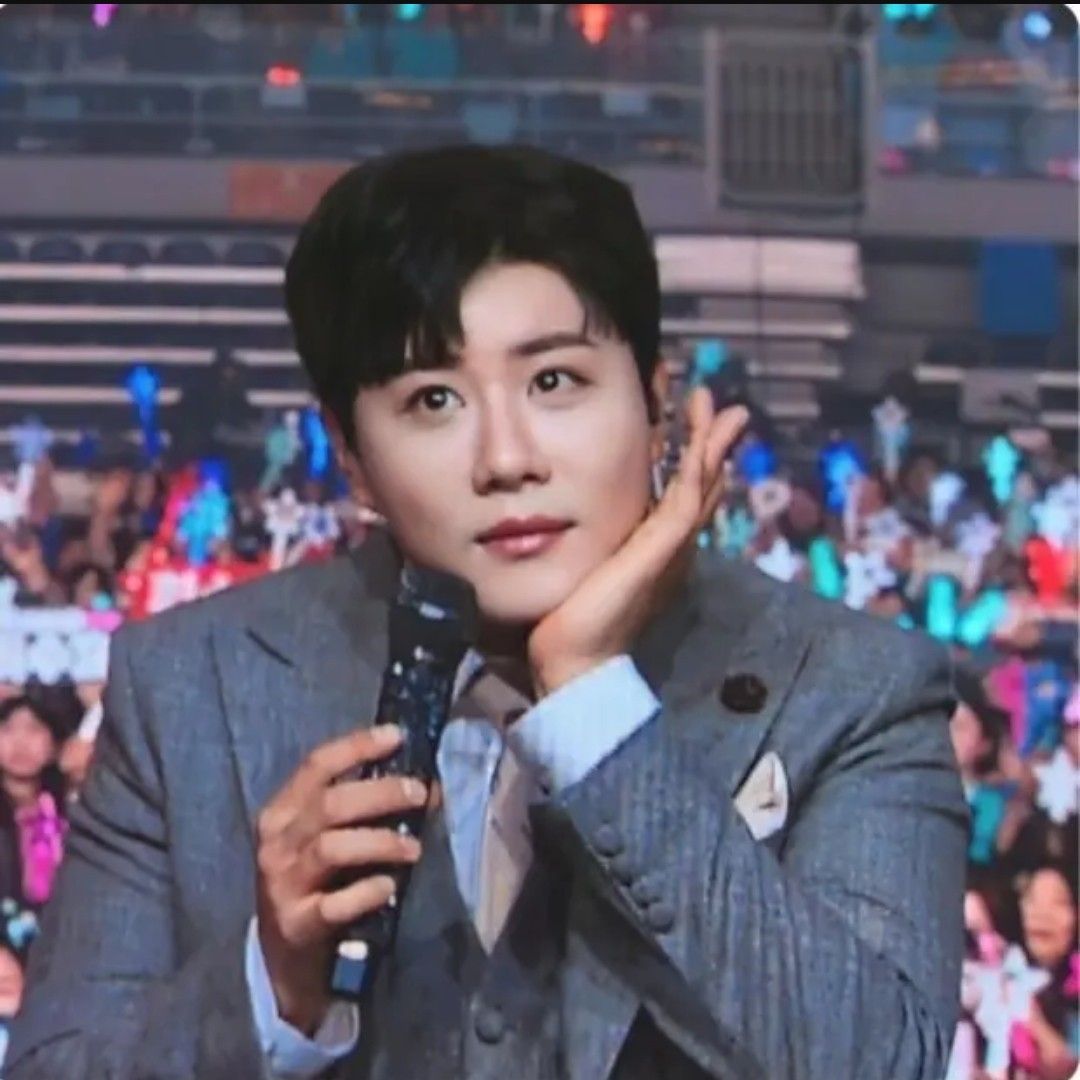 진해성의 비하인드 컷