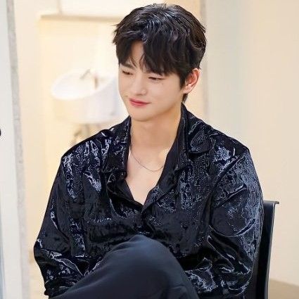 ソ・イングクの最近の活動ショット