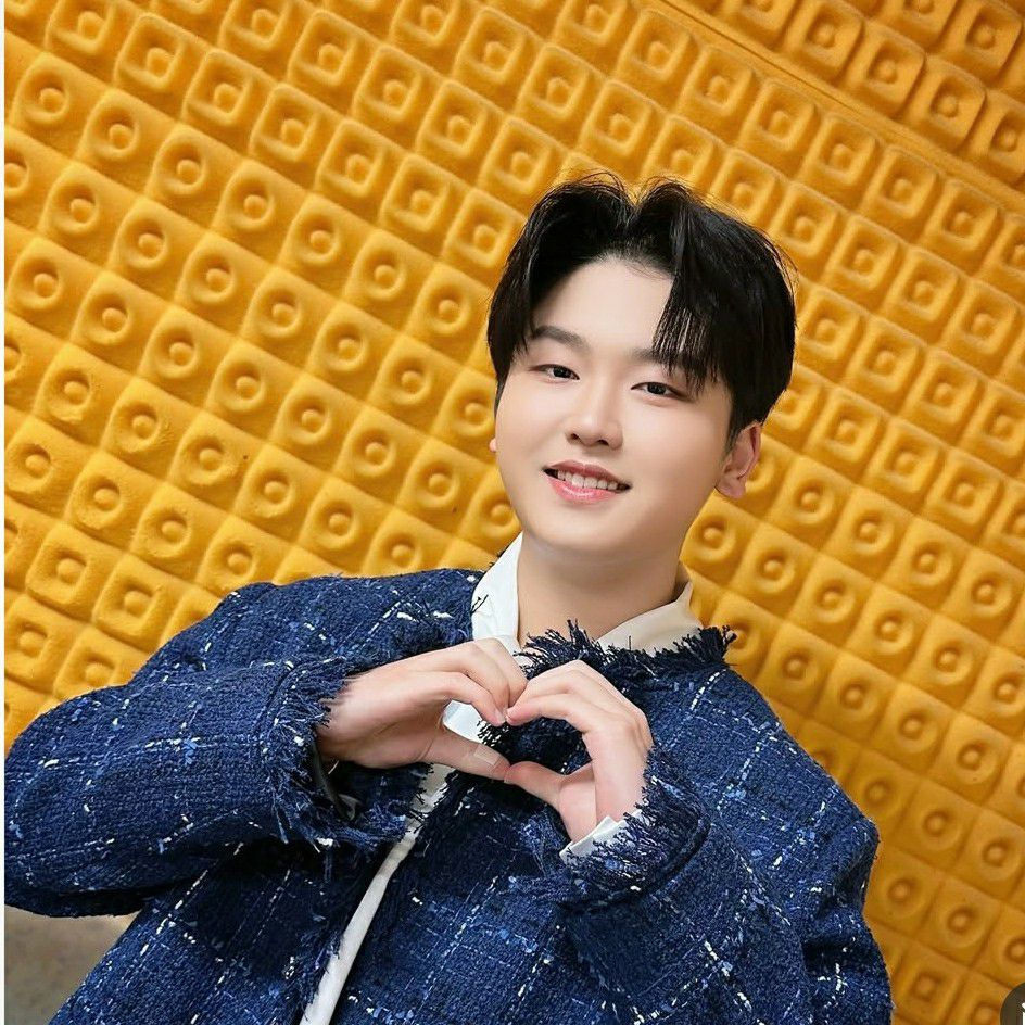 Recent activity shot of Park Sungon