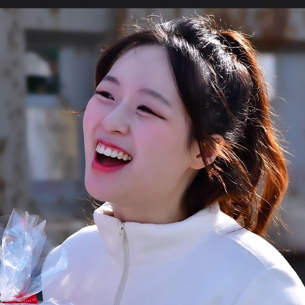 Behind-the-scenes cut of Chae Suhyeon