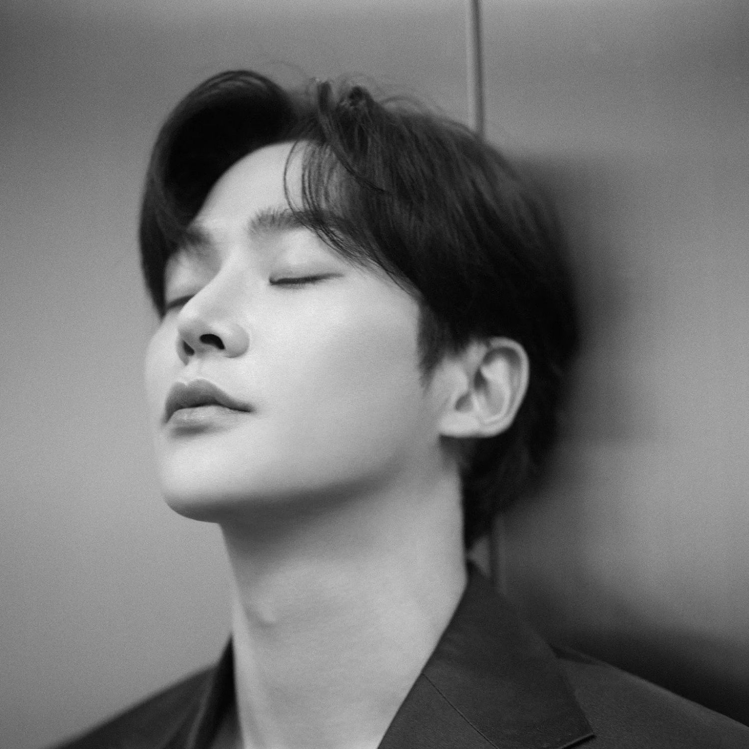 Foto kegiatan terbaru dari Rowoon