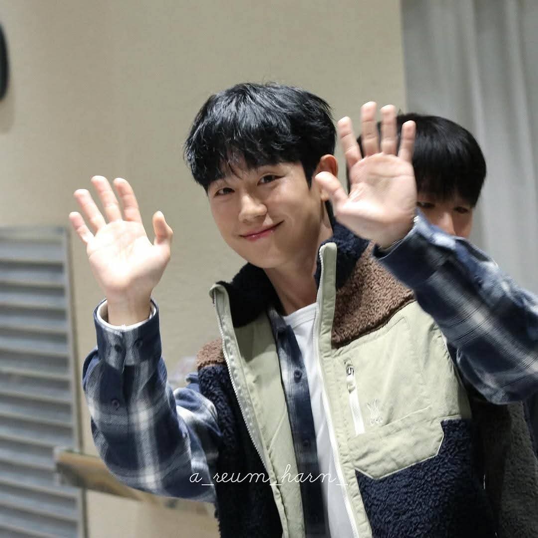 粉絲拍下的丁海寅瞬間