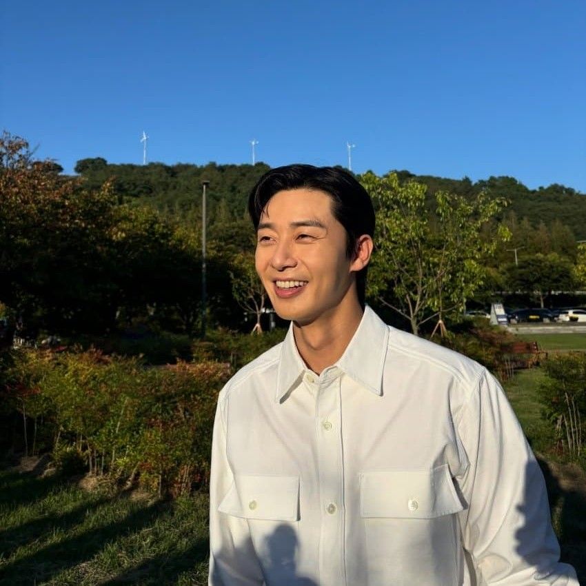 Behind-the-scenes cut of Park Seojoon