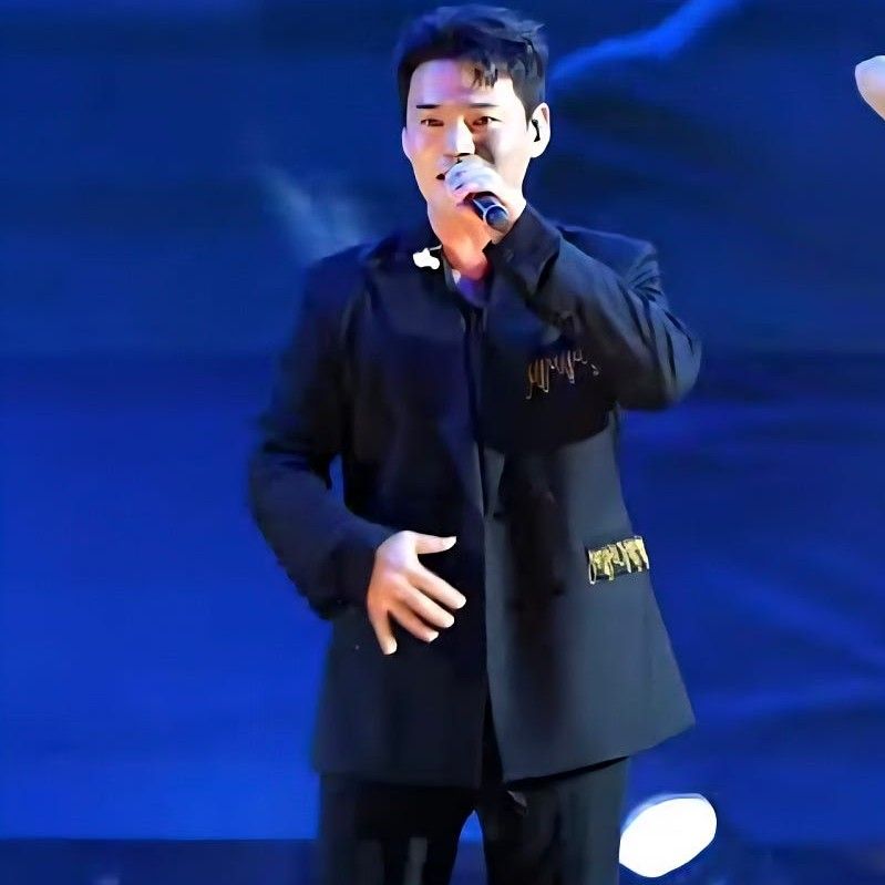 Recent activity shot of Lee Jung