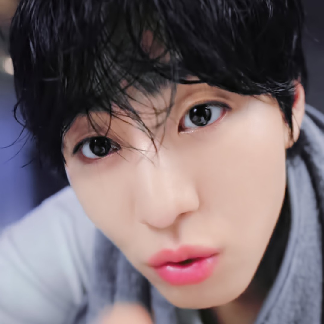 Recent activity shot of Ahn Hyoseop