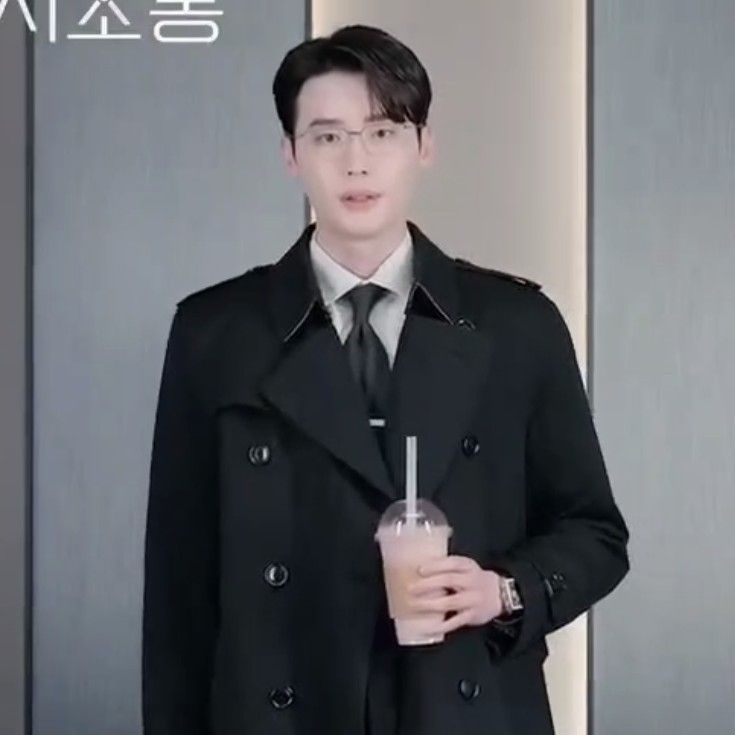 Latest photo of Lee Jongsuk