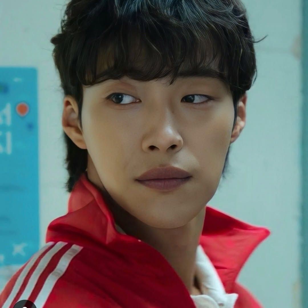 A moment captured by a fan of Woo Dohwan