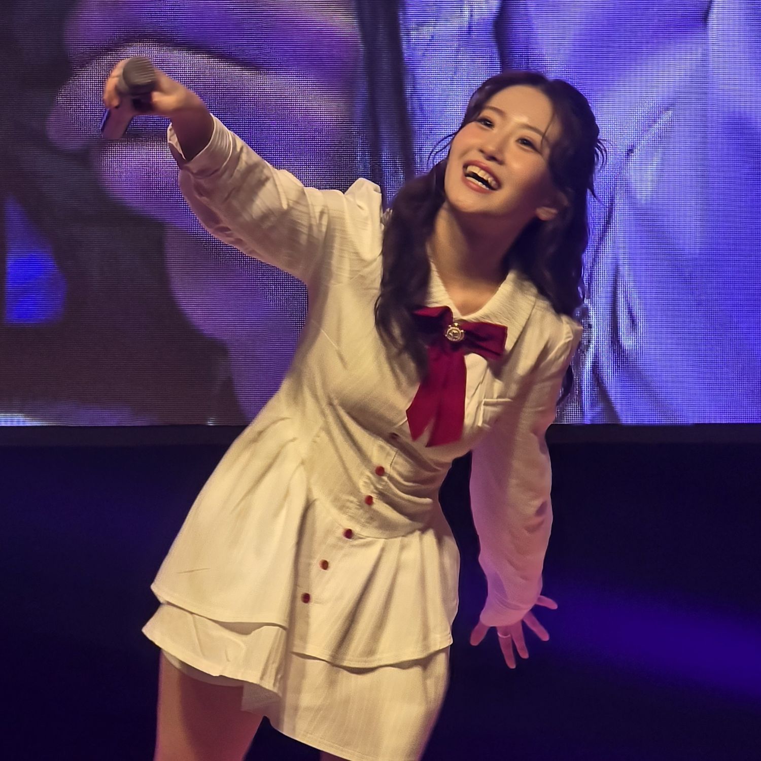 オ・ユジンのビハインドカット